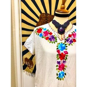 🌈 Frida artisan embroidery top